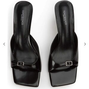 TONY BIANCO BLACK KITTEN HEELS🖤